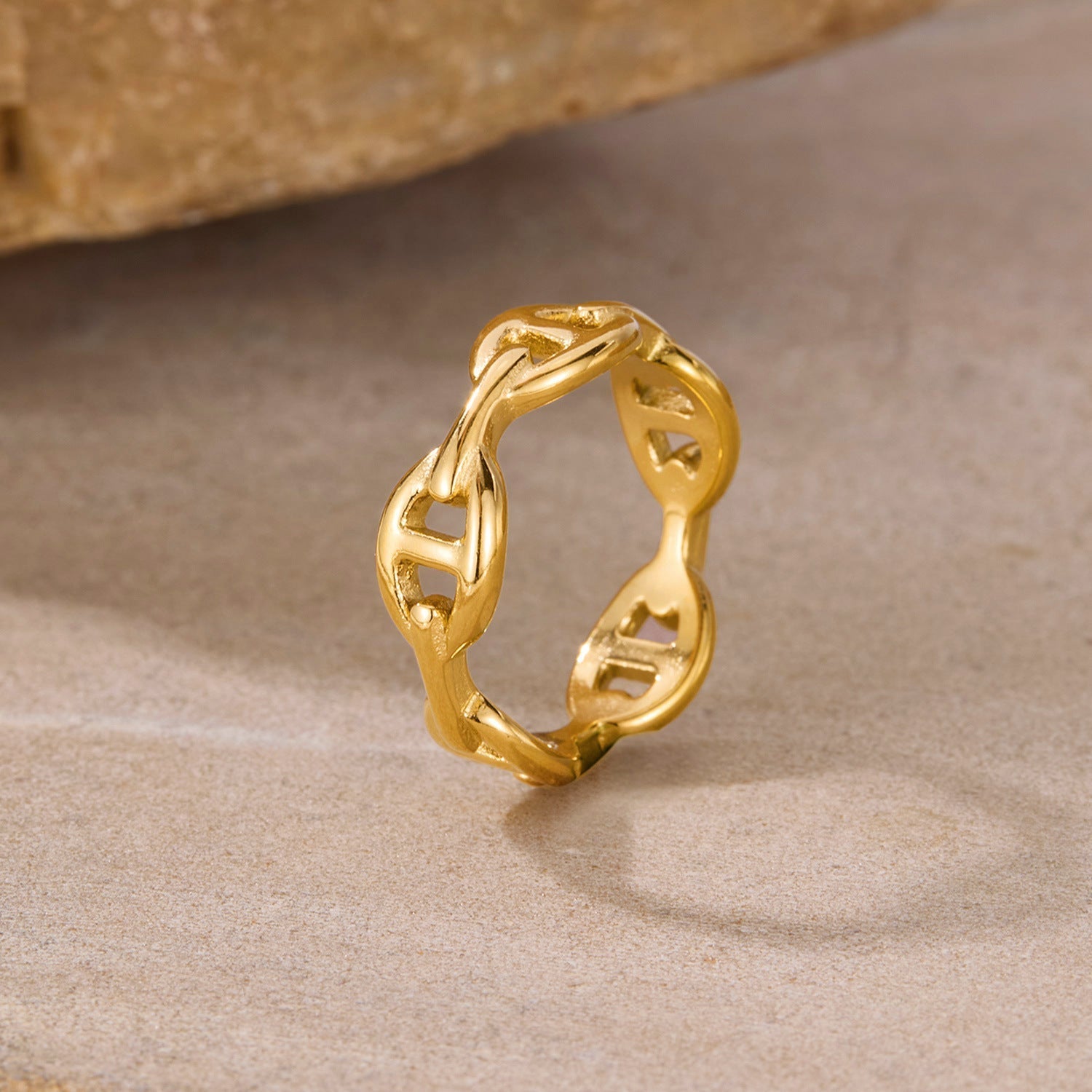 Geometric Hollow Ring