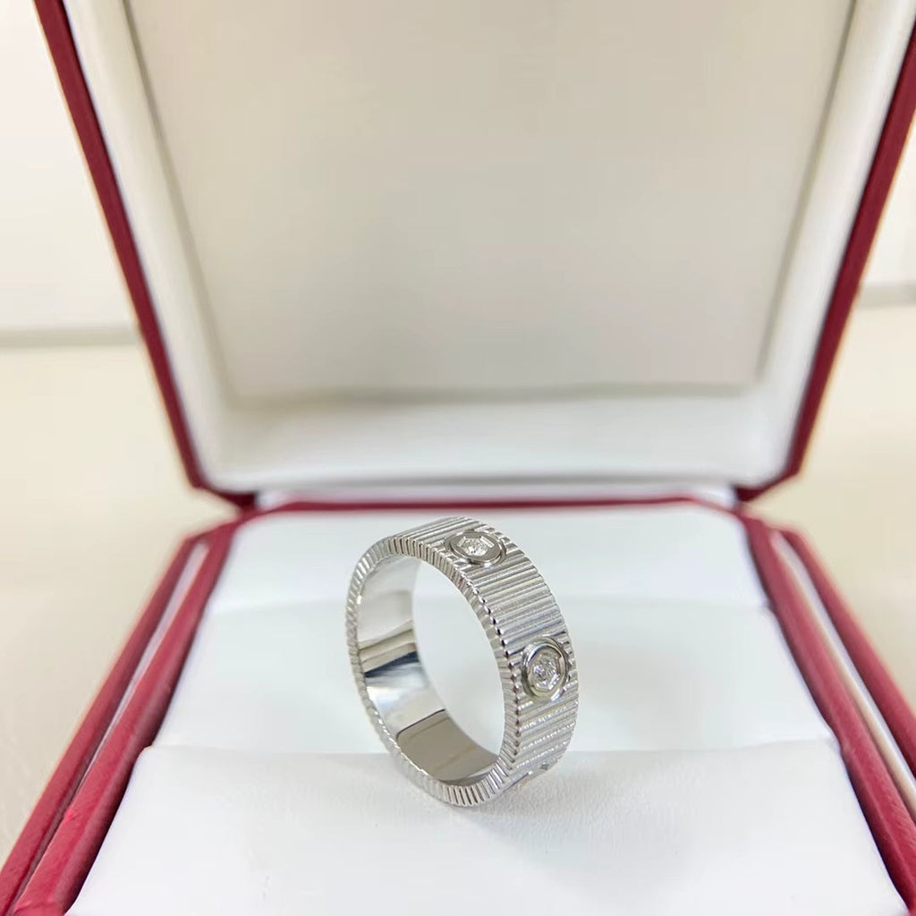 SS 25 Textured Crystal Band Ring