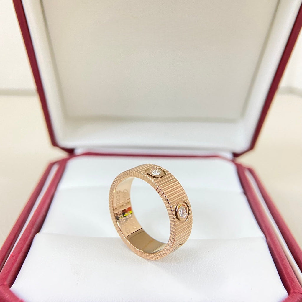 SS 25 Textured Crystal Band Ring