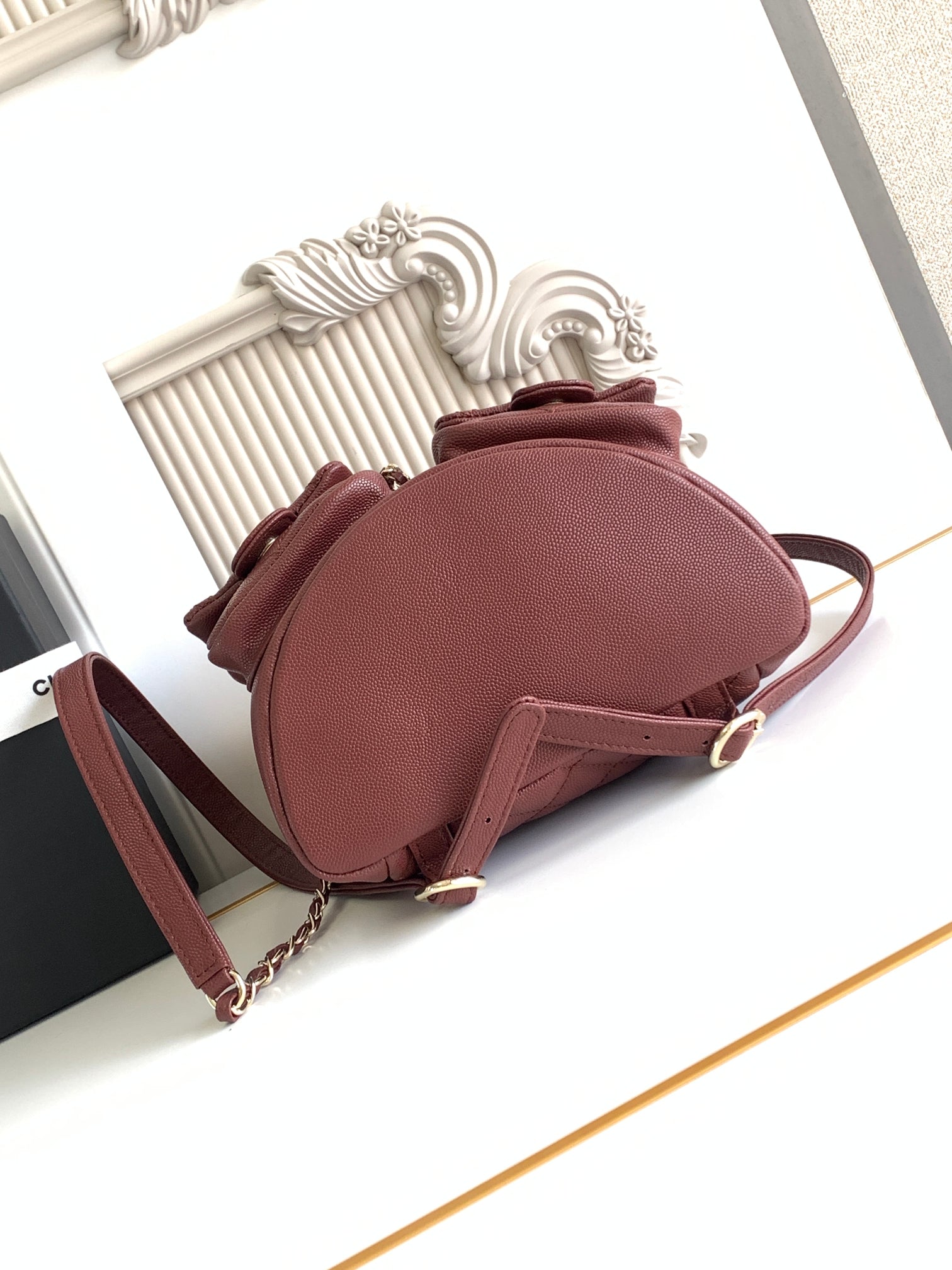 Classic Duma Leather Backpack – 21cm