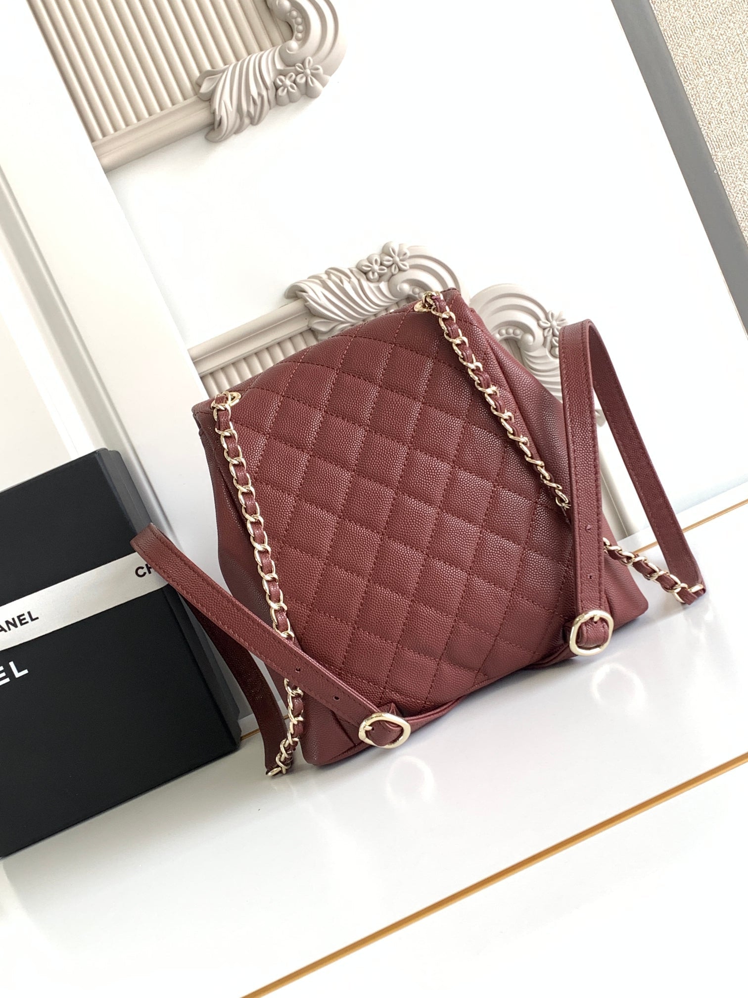 Classic Duma Leather Backpack – 21cm