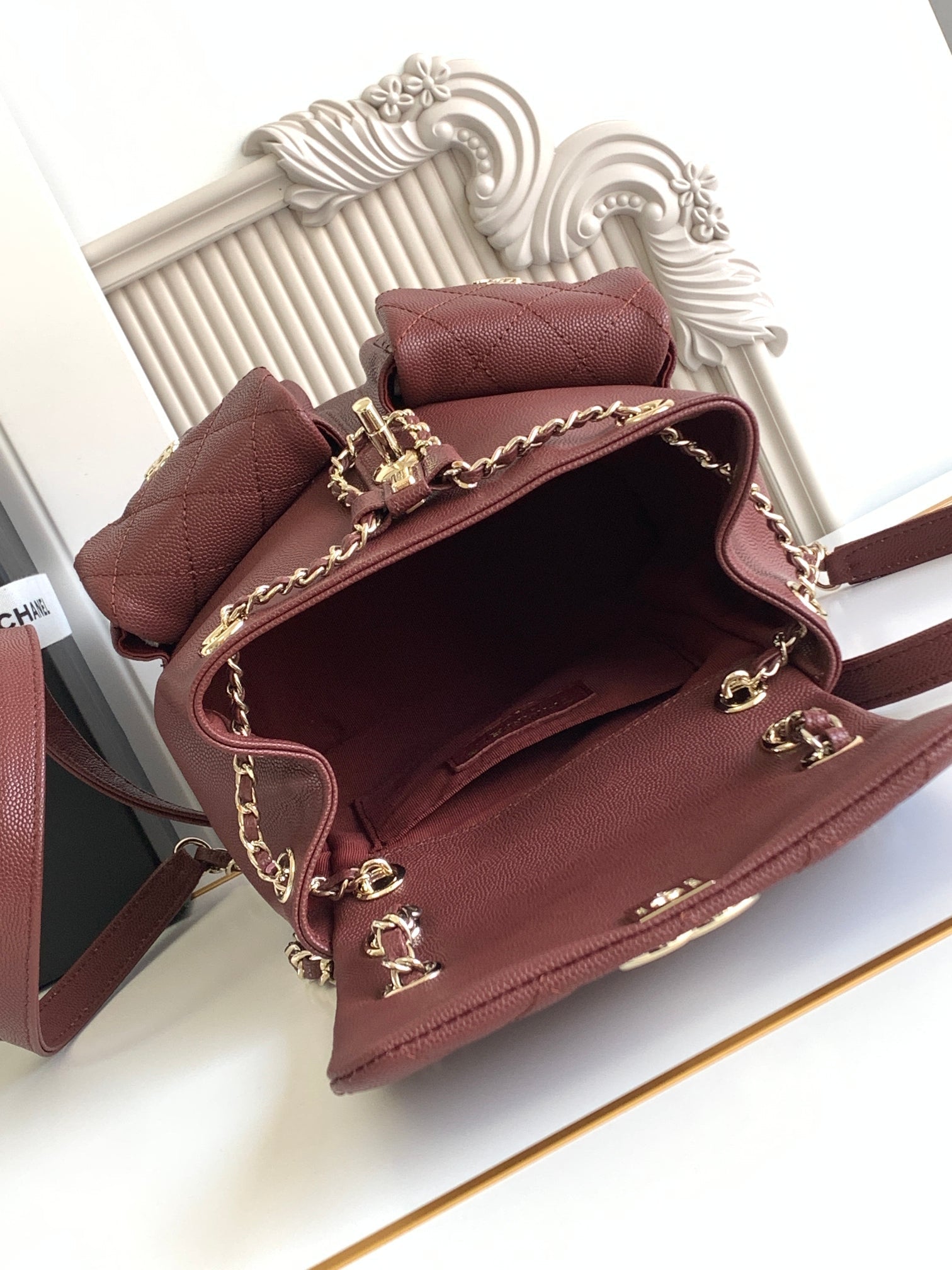 Classic Duma Leather Backpack – 21cm