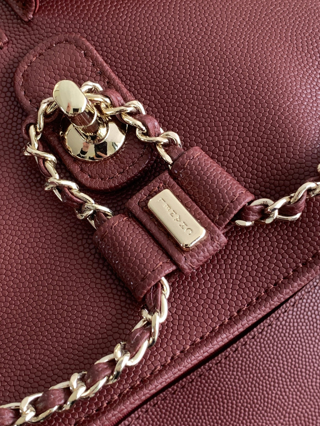 Classic Duma Leather Backpack – 21cm