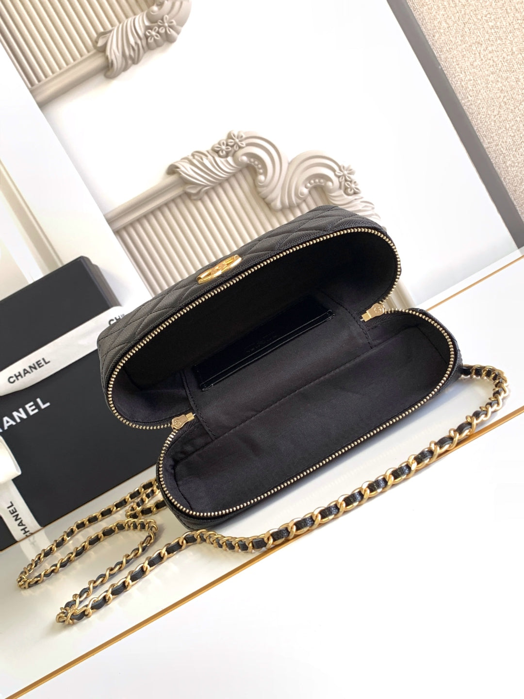 Classic Mini Flap Bag 19.5cm