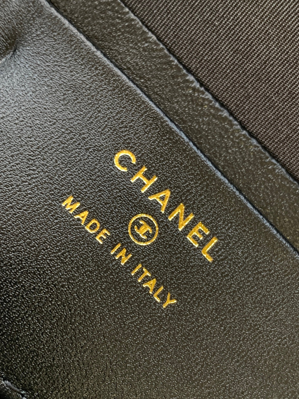 Classic Mini Flap Bag 19.5cm