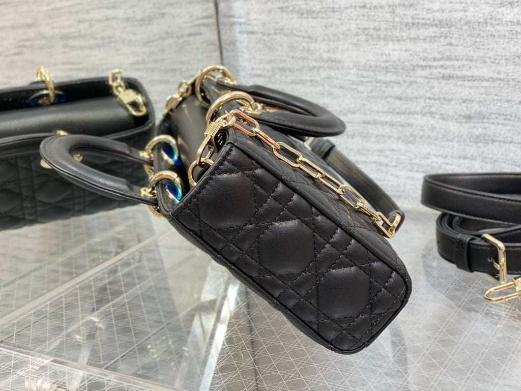 Classic Quilted D-Joy Style Bag – 26cm