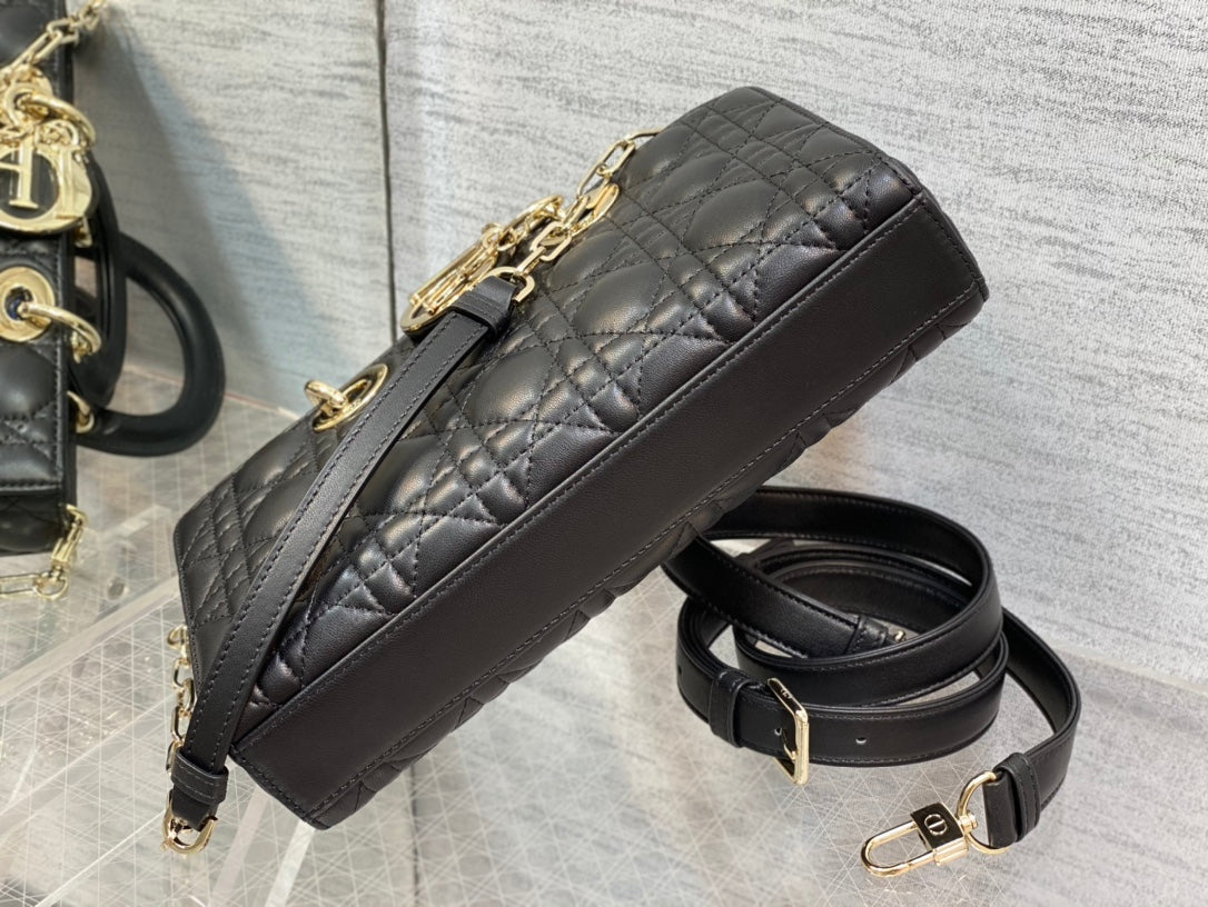 Classic Quilted D-Joy Style Bag – 26cm