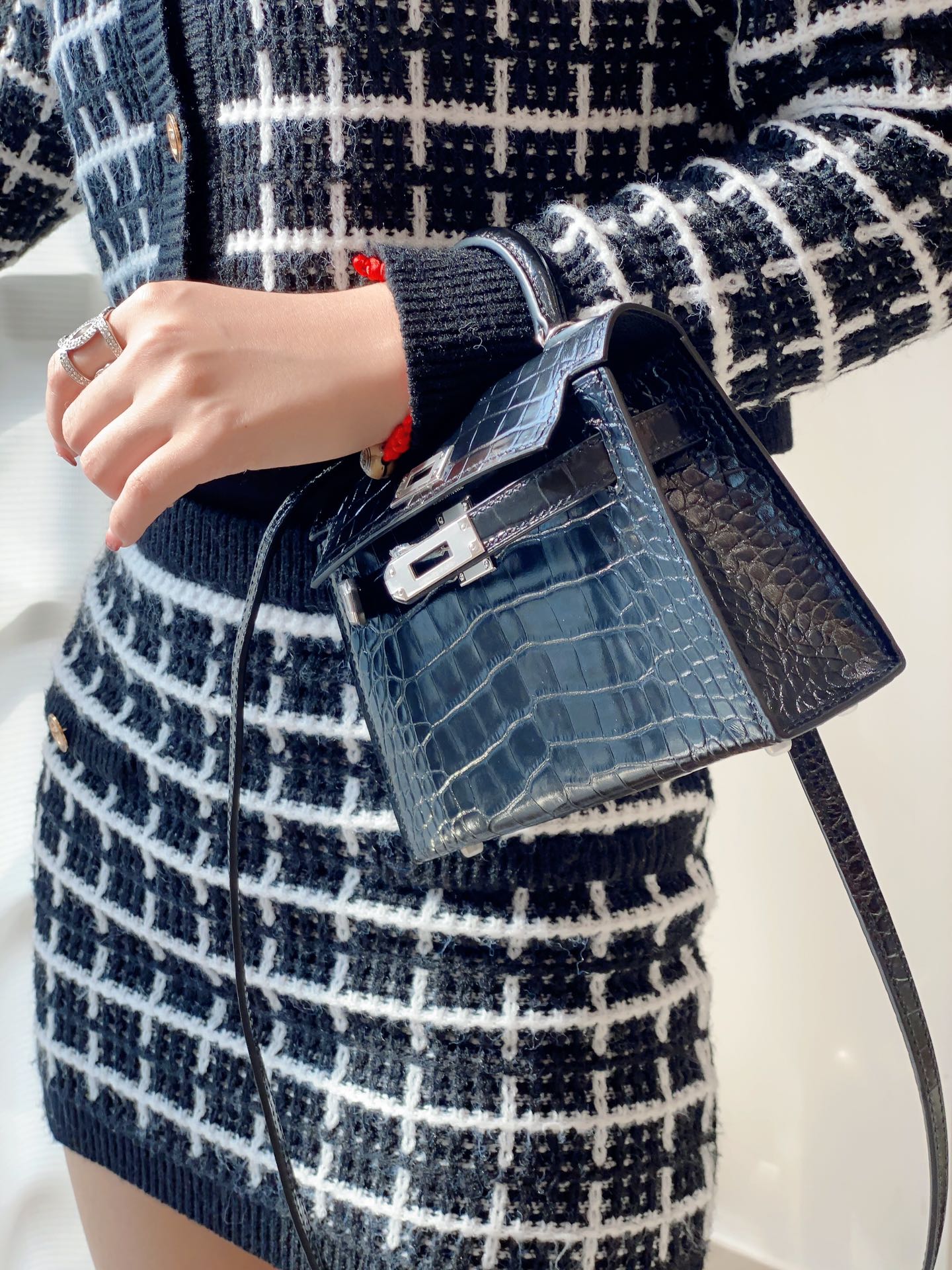 Mini 19 Black Croco Lookalike in Cowhide Leather