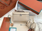Saddle 19 Loro Leather Bag