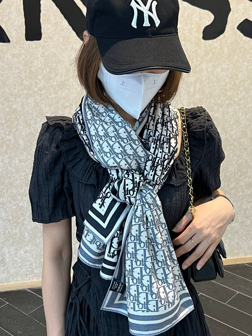 Double-Sided Cashmere Scarf