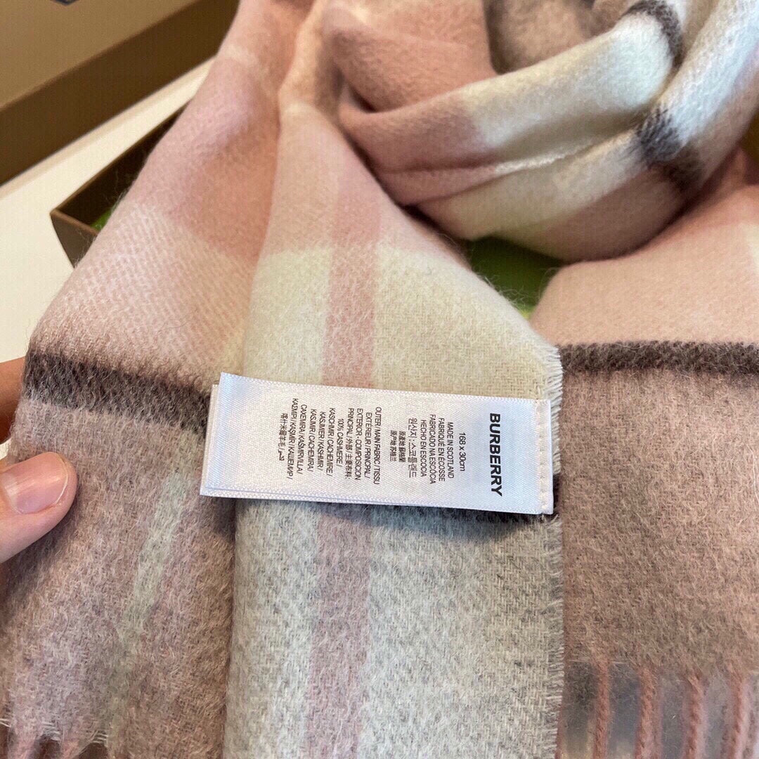 Classic Cashmere Scarf