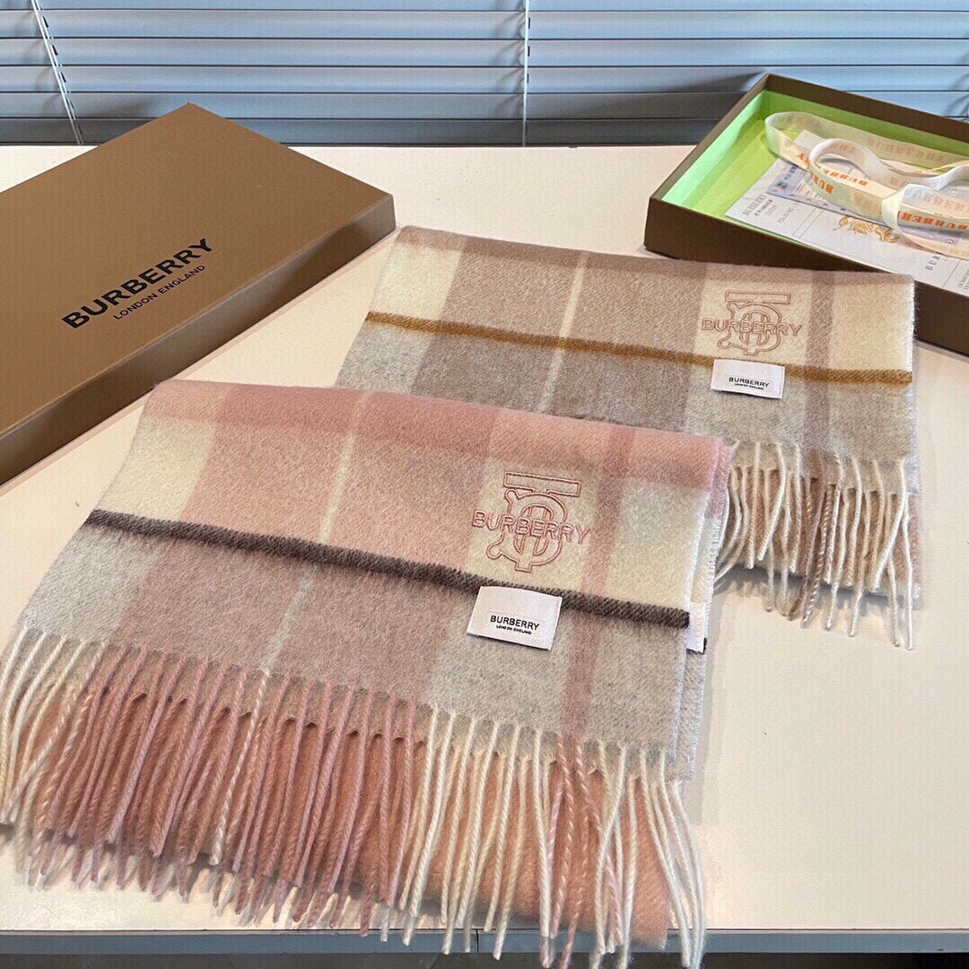 Classic Cashmere Scarf