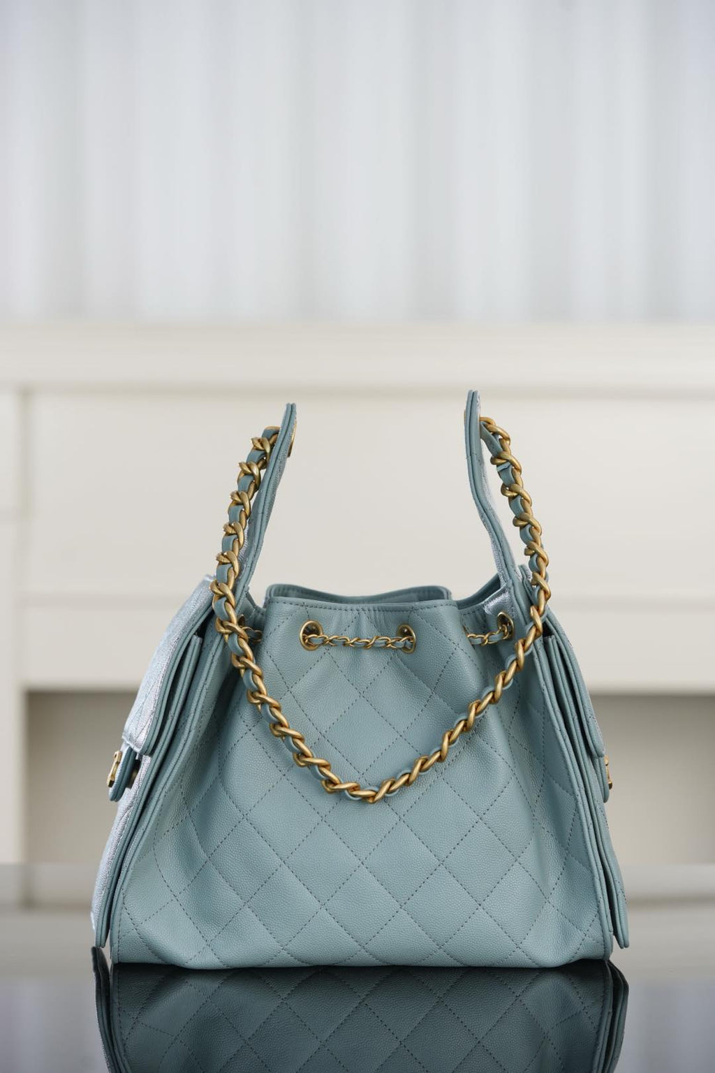 Soft Quilted Shoulder Bag 25