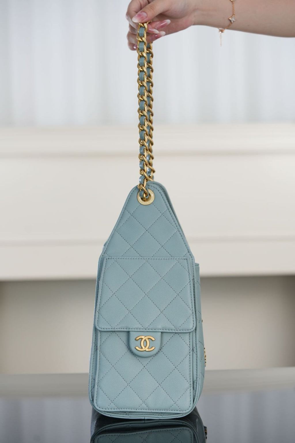 Soft Quilted Shoulder Bag 25